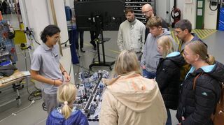 Die „Nacht der Ausbildung“ zog viele Interessierte an, wie beispielsweise am Standort Bestenheid des Kurtz-Ersa-Konzerns.