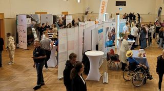 An 27 Ständen im und um den Kursaal gab es für Schüler und Eltern zahlreiche Infomöglichkeiten, die vielfach genutzt wurden. Erstmals fand die Messe in Bad Mergentheim samstags statt.
