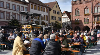 Viel los war auf dem Marktplatz.