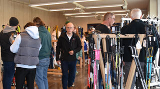 Auf große Resonanz stieß der Skibasar des Surf- und Skiclubs Tauberbischofsheim.