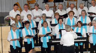 Das Herbstkonzert der Chorgemeinschaft Althausen-Edelfingen fand in der Festhalle Althausen statt. Es wurde zu einem bunten Fest des deutschen und internationalen Chorgesangs.