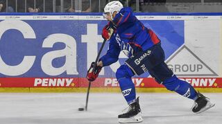 Tobias Fohrler nahm das Gegentor zum 0:1 gegen Frankfurt auf seine Kappe. In der eigenen Zone hatte der Adler-Verteidiger den Puck verloren.