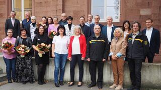 Dr. Björn-Christian Kleih ehrte und verabschiedete 15 verdiente Mitarbeiter bei einer Feierstunde im Mosbacher Hauptsitz des Landratsamts.