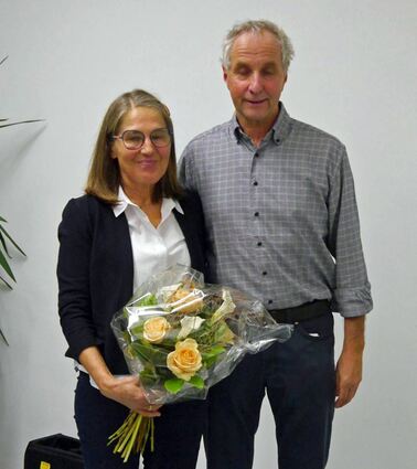 Pflanzenschutzberater Hartmut Lindner wurde in den Ruhestand verabschiedet. Unser Bild zeigt ihn zusammen mit seiner Frau Andrea.