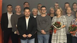 Für 70-, 60- und 50-jährige Mitgliedschaft in der IG Metall (oben) sowie für 40 Jahre (Mitte) und 25 Jahre (unten) wurden die Jubilare geehrt.