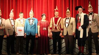 Ehrungen durch den Narrenring fanden ebenso statt wie die Ehrung langjähriger Mitglieder. Ihre Lieblichkeit Prinzessin Nadine II. Lenz und seine Tollität und „bester Schrauber Mudaus“ Prinz Steffen I. Lenz sind das neue Prinzenpaar.