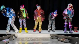 Märchenhaft (von links): Eddie Irle, Dominika Hebel, Soyi Cho, Hanna Valentina Röhrich und Anna Lena Bucher bei der Schneekönigin auf der Bühne des Alten Kinos Franklin in Mannheim.