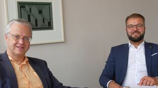 „Nicht den Überbringer der Nachricht erschießen“: Thomas Ludwig, Bürgermeister von Seckach (links), und Benjamin Laber, Beigeordneter von Buchen, betonten, dass die Kommunen die Regeln der neuen Grundsteuer nur ausführen. Verantwortlich dafür sind die Gesetzgeber auf Landes- und Bundesebene.