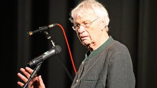 Der Altmeister des Kabaretts und grandiose Erzähler, Gerhard Polt, bewies in der Wertheimer Main-Tauber-Halle einmal mehr seinen feinsinnigen Humor.