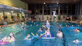 Auch die zehnte Walldürner Schwimmbadnacht im „Sportbad Auerberg“ zog viele Besucher an.