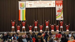 Die Prinzengarde der NG Lauda tanzte sich mit dem Schautanz beim Karl-Heß-Gardetanzturnier in der Stadthalle auf den sechsten Platz.