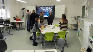 Jung und Alt kamen beim Tag der offenen Tür in der generalsanierten Grundschule in Walldürn auf ihre Kosten.