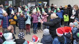 Die Kinder der Italienisch-AG der Grundschule Reicholzheim begeisterten mit einem italienischen Weihnachtslied.