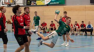 Die Landesliga-Männer des TSV Buchen (hier wie gewohnt in den grünen Trikots) wollen die weihnachtliche Atmosphäre rund um den Heimspieltag für sich nutzen und gegen die HSG St. Leon/Reilingen gewinnen.