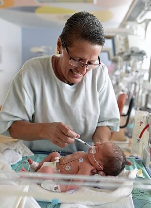 Die Klinik für Kinder- und Jugendmedizin am Caritas-Krankenhaus ist erneut mit dem Gütesiegel „Ausgezeichnet. Für Kinder“ ausgezeichnet worden.