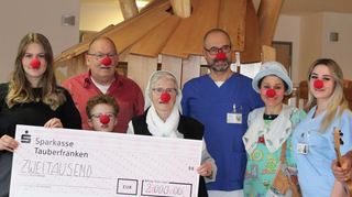 Mit einer Spendensumme von insgesamt 4600 Euro unterstützt Würth Industrie Service die Elterninitiative Regenbogen für leukämie- und tumorkranke Kinder Würzburg, den Verein der Freunde und Förderer des Caritas-Krankenhauses Bad Mergentheim (Bild) sowie die Tafel Bad Mergentheim.