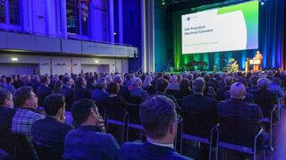 Manfred Schnabel, Präsident der IHK Rhein-Neckar, bei seiner Rede auf dem Jahresschlussempfang im Mannheimer Rosengarten.