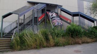Eingangsbereich zum Bad Mergentheimer Nachtclub. Hier kam es Anfang 2022 zu einer Bluttat, die nun in zweiter Instanz verhandelt wurde.