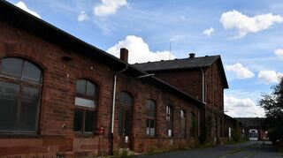 Das ehemalige Bahnbetriebswerk im Sanierungsgebiet „Bahngelände“ in Lauda soll nach der Sanierung ein Mehrgenerationenhaus beherbergen.