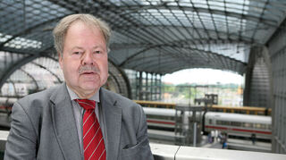 Karl-Peter Naumann