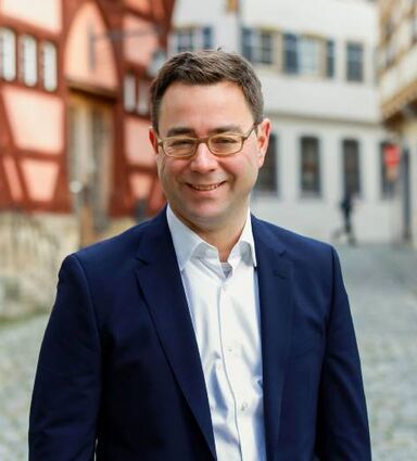 Dr. Sebastian Schäfer.