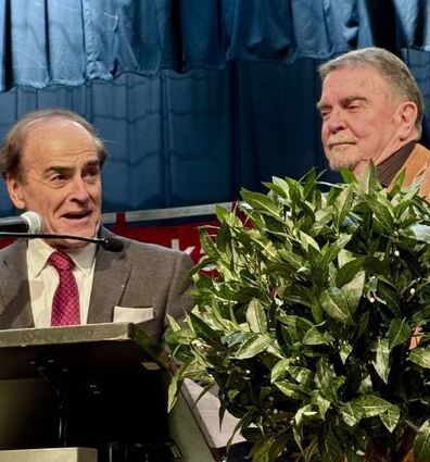 Jean-Pierre Bouquet (links) mit Übersetzer Mike Kinzie.