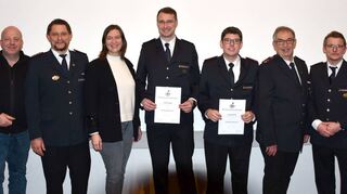 Julian Haas und Lucas Henn wurden zum Hauptfeuerwehrmann befördert.