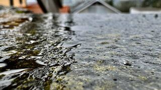 Glatte Straßen und Gehwege sorgten auch in der Region Tauber-Odenwald am Mittwochmorgen für so manche Rutschpartie.