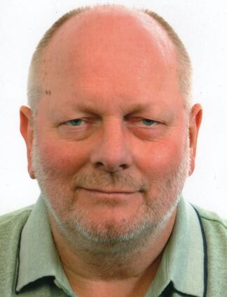 Erich Zimmermann (links) vom FC Gissigheim und Martin Hofmann (rechts) sind die Ehrenamtspreisträger des Jahres 2025 in den Fußballkreisen Tauberbischofsheim und Buchen.