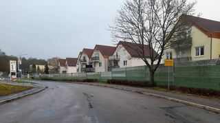 Auf dem Berliner Ring auf dem Wertheimer Wartberg gilt zukünftig eine Höchstgeschwindigkeit von 40 Stundenkilometern. Damit erfüllt sich ein jahrzehntelanger Wunsch von Stadtteilbeirat und Anliegern nach weniger Geschwindigkeit und damit Verkehrslärm.