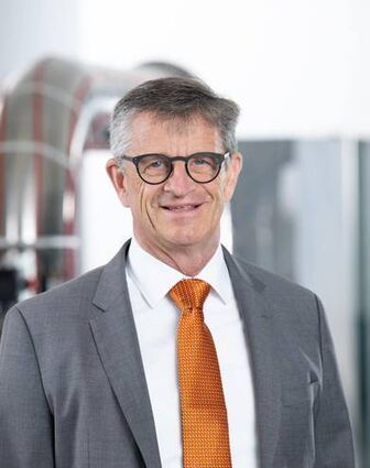 Dr. Martin Schefter ist studierter Elektrotechniker und Vorsitzender der Bartec-Geschäftsführung.