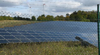 Eine Freiflächen-Photovoltaikanlage soll bei Beckstein entstehen.