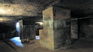 Der 160 Quadratmeter große Felsenkeller.