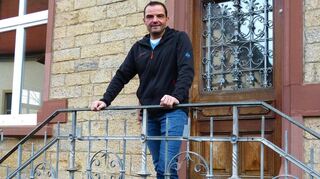 Ortsvorsteher Patrick Sohns (Bild) wurde bei den Kommunalwahlen 2024 in dieses Amt gewählt.