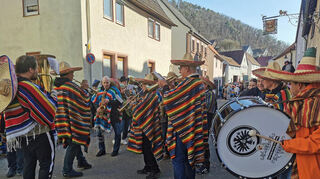 Die Gamburger Musikanten sorgten beim Umzug für tolle Stimmung.