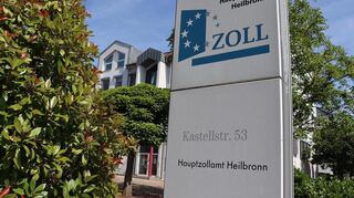 Symbolbild: Liegenschaftsansicht des Hauptzollamts Heilbronn in der Kastellstraße in Böckingen.
