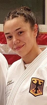 Corinna Bayer.