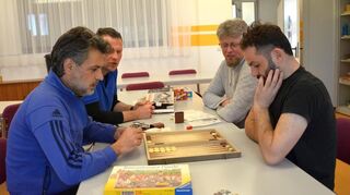 In der Gemeinschaftsunterkunft gibt es regelmäßig soziale Angebote. Mittwochs ist Spielenachmittag.