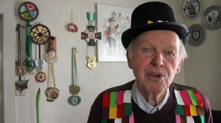 Karl-Heinz Friedmann 2023 kurz vor seinem neunzigsten Geburtstag. Die Buchener Faschenacht war sein Leben. Am Sonntag ist er im Alter von 92 Jahren gestorben.