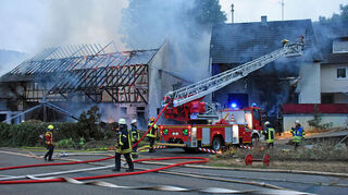 Im Juli 2022 kam die nagelneue Weikersheimer Drehleiter bei einem Großbrand in Creglingen-Münster erstmals zum Einsatz.