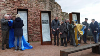 Erinnert wird am Gedenkort auf der Wertheimer Burg an die Männer, die am 1. April 1945 die weiße Fahne hissten und damit die Stadt vor der Zerstörung bewahrten.