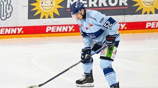 Nicolas Mattinen – hier noch im Trikot der Straubing Tigers – wird die Abwehr der Adler Mannheim ergänzen.