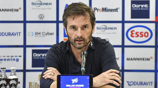 Adler-Cheftrainer Dallas Eakins haderte nach dem klaren Ausscheiden im Play-off-Halbfinale gegen die Eisbären Berlin auch mit dem fehlenden Glück.