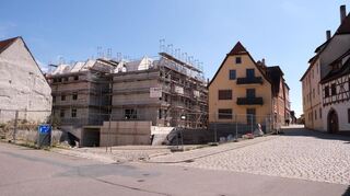 Eines der größten Wohnungsbau-Projekte nach dem Krieg erlebt im Rohbau den Baustopp, weil der Bauträger Insolvenz angemeldet hat