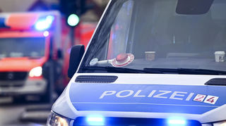 Nach einem tätlichen Angriff am Bahnhof in Würzburg führte eine Videoaufzeichnung die Polizei zu einem der Täter. Die weiteren Ermittlungen laufen. (Symbolbild)
