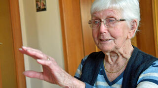 Hildegard Neckermann (Ott) ist fast 100 Jahre alt. Als 18-Jährige hat sie die Kämpfe um Königshofen im Zweiter Weltkrieg erleben müssen.