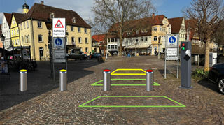 Eine Grafik der Stadt vom April 2024. An dieser Stelle, am Übergang von Kapuzinerstraße auf den Deutschordenplatz, sollten die Poller eingebaut werden, ohne den Verlust von Parkplätzen (rechts).
