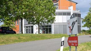 Bürger müssen ab kommendem Jahr ihre Grüngutabfälle zu einem der Grüngutplätze bringen, zum Beispiel zu dem bei der Deponie „Sansenhecken“ in Buchen. Denn die „Sommerbringaktion“ wird abgeschafft.
