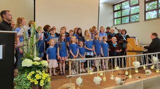 Musikalisch umrahmt wurde der Festkommers vom Kinderchor und dem Projektchor.