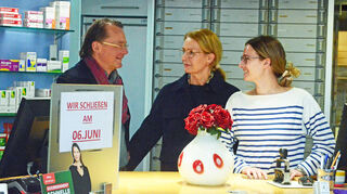 Rudolf, Doris und Anna-Lena Friesenhahn haben sich dazu entschlossen, die Stadt-Apotheke zu schließen.